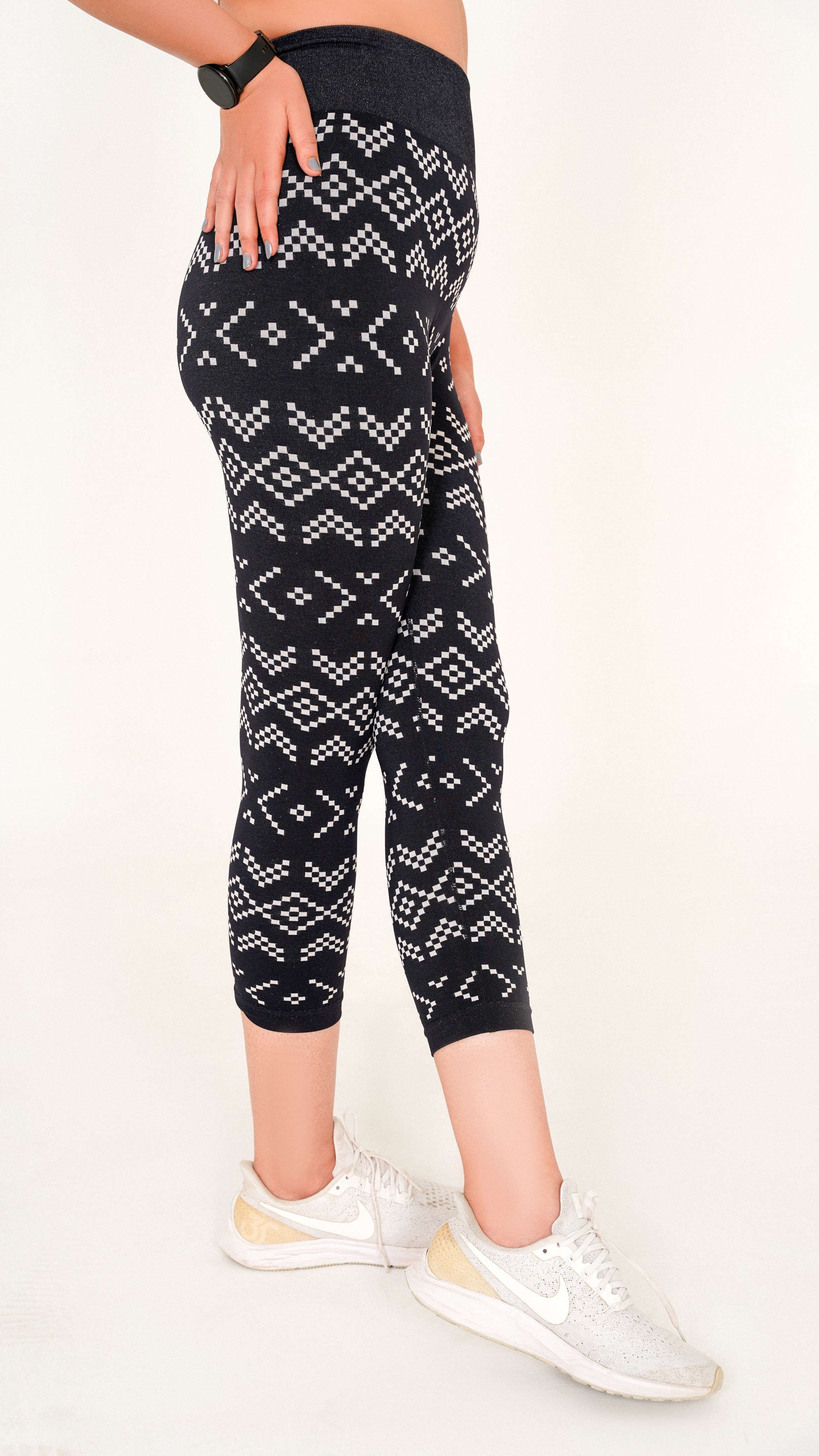 GeoNoir Seamless Leggings