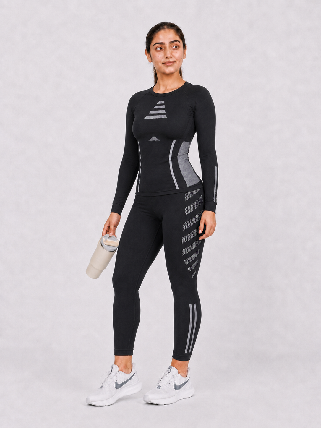 Caliphe Seamless Baby Soft Dry Fit Women's Suit - Black