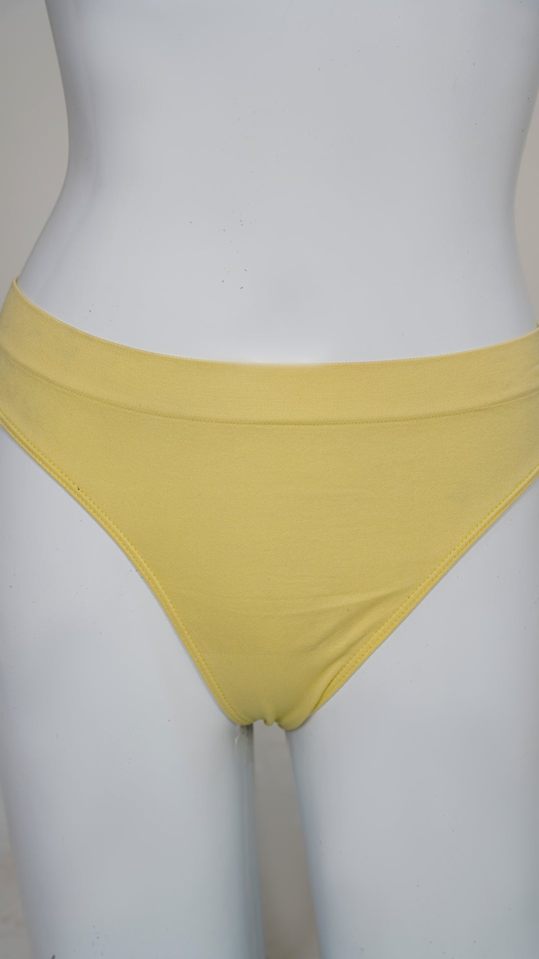 Drop-Needle Seamless Thong - Pack of 3